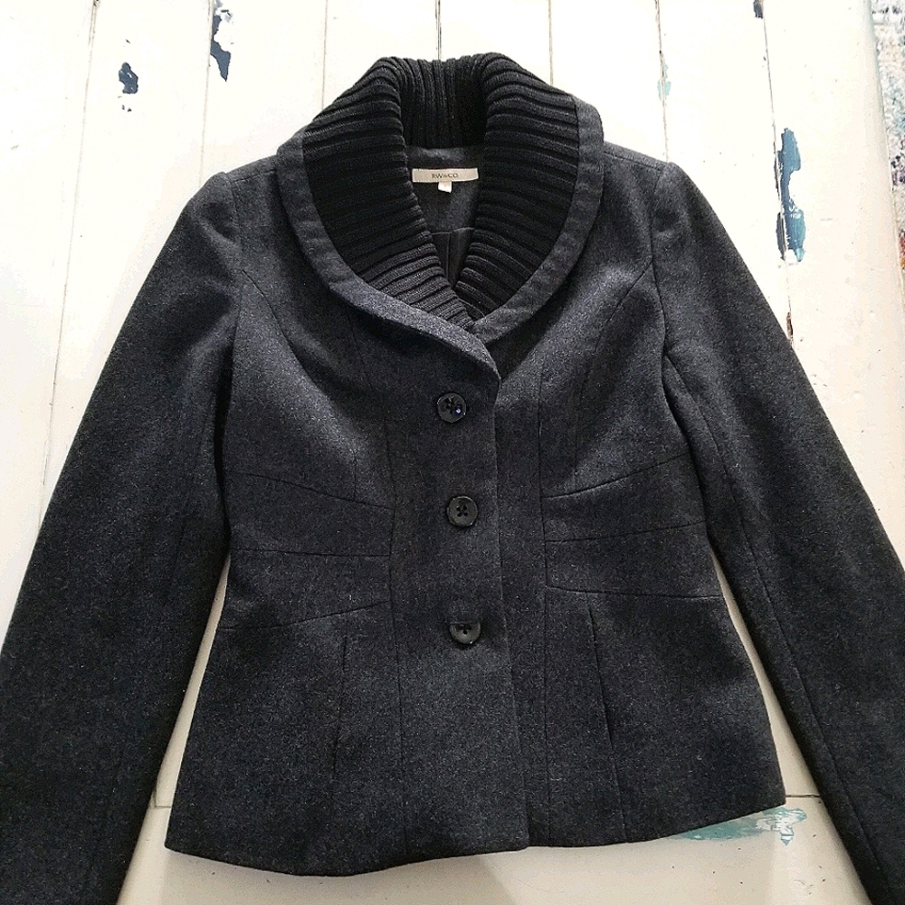 Gorgeous grey dress jacket size small